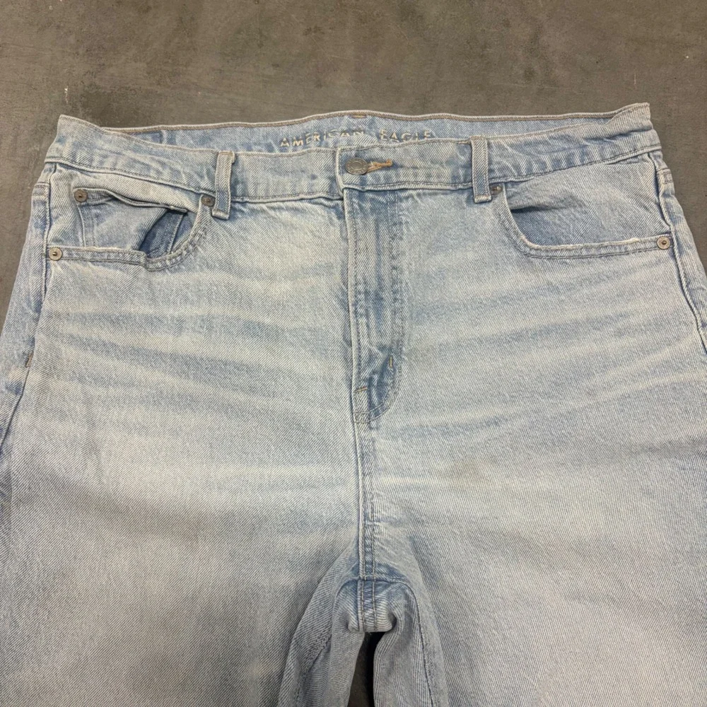 Vintage Y2K/2000s Baggy American eagle Light Wash 34 inch Denim Jeans!